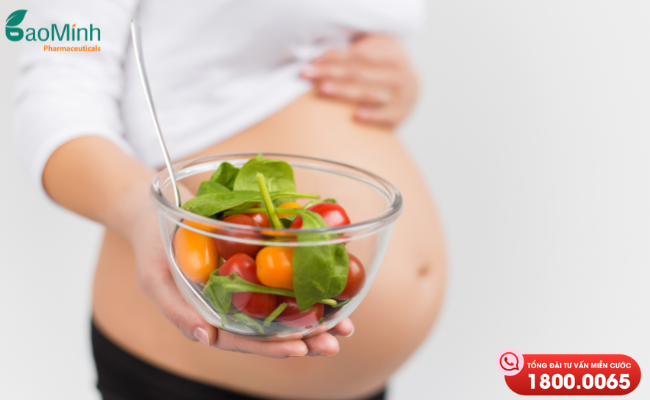 Khi mang thai bà bầu không nên ăn uống kiêng khem quá